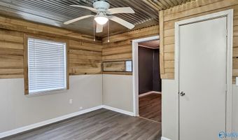 18222 McMunn Ln, Athens, AL 35614
