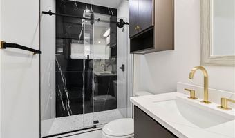 812 NW 11th St, Bentonville, AR 72712