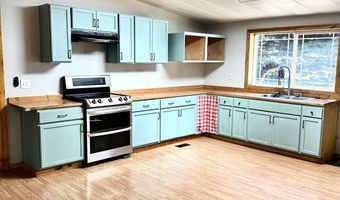 92736 TRIANGLE LAKE RESORT Rd, Blachly, OR 97412