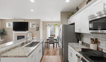 522 AVALON Ct, Albany, OR 97322