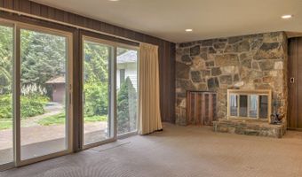 23 Meetinghouse Rd, Brattleboro, VT 05301