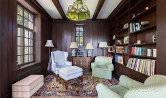 2180 Tower Hill Rd, North Kingstown, RI 02874