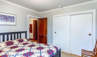 1019 Harding Ave, Ames, IA 50010