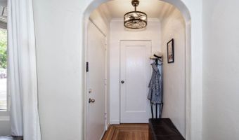 619 Oak St, Santa Rosa, CA 95404