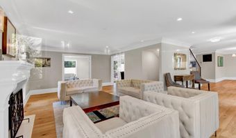 7601 PERSIMMON TREE Ln, Bethesda, MD 20817