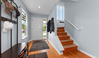 1692 Enclave Ln, Ann Arbor, MI 48103