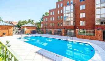 1045 N UTAH St 2-608, Arlington, VA 22201