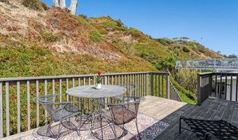 617 Beach Dr, Aptos, CA 95003