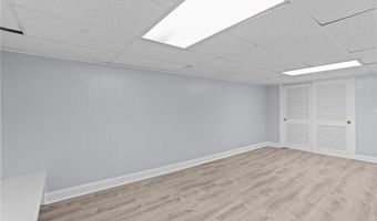 2 Oak Grove Blvd, North Providence, RI 02911