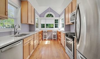 1480 Kelly Green Dr, Ann Arbor, MI 48103