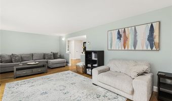 7 Jencks Rd, Cumberland, RI 02864