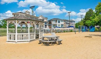 3365 ARUNDEL ON THE BAY Rd, Annapolis, MD 21403