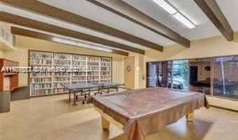 3401 N Country Club Dr 206, Aventura, FL 33180