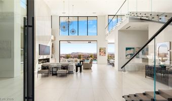 81 Hawk Ridge Dr, Las Vegas, NV 89135