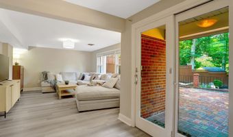 5919 KELLEY Ct, Alexandria, VA 22312