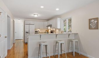 5 Westside Dr, Acton, MA 01720