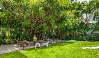 1125 99th St 9, Bay Harbor Islands, FL 33154