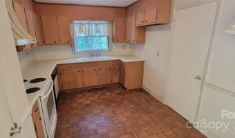 7017 Knightswood Dr, Charlotte, NC 28226