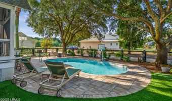 4 Waterbird Dr, Beaufort, SC 29907