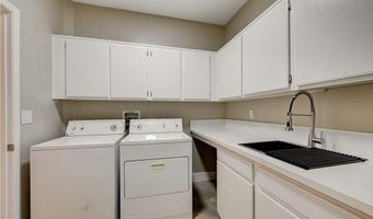 419 Viewmont Dr, Henderson, NV 89015
