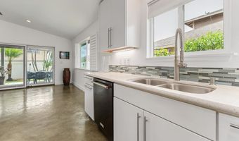 232 Kamahao Cir, Wailuku, HI 96793