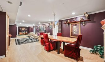 28 Pond View Cir, Barnegat, NJ 08005