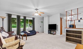 1015 N Maple Rd, Ann Arbor, MI 48103