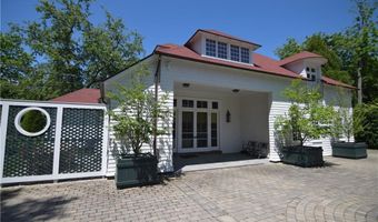 431 Bellevue Ave CH, Newport, RI 02840