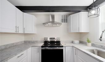 69 Overlook Dr, Warwick, RI 02818