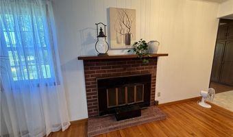 404 N 14th St, Atchison, KS 66002