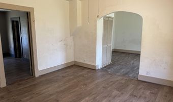 313 E 17th St, Baxter Springs, KS 66713