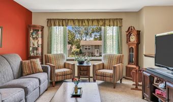 471 Linden Ln, Antioch, IL 60002