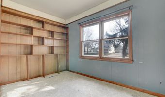 910 2nd Ave, Armstrong, IA 50514