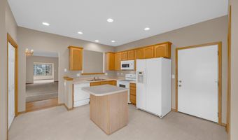 3702 NE Sycamore Ln, Ankeny, IA 50021