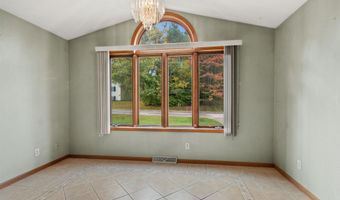 440 BEVERLY Dr, Amherst, WI 54406