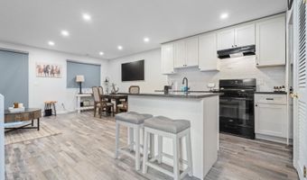 2 Solitude Ct, Alloway, NJ 07462