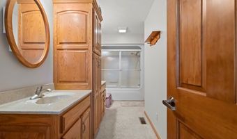 852 Stone Creek Blvd, Ashland, OH 44805