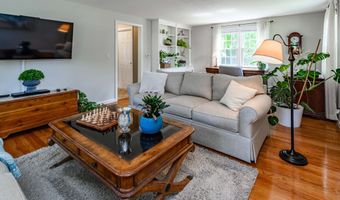 320 Spruce St, Cheshire, CT 06410
