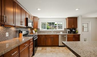 6438 Ivarene Ave, Los Angeles, CA 90068