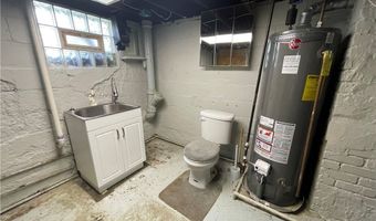355 Cuyahoga St, Akron, OH 44310