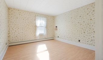 33 Bunker Hill Rd, Auburn, NH 03032