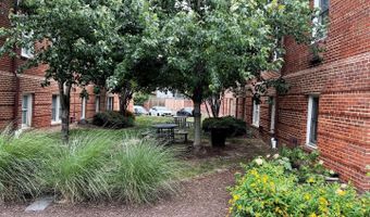 922 S WASHINGTON St S #112, Alexandria, VA 22314