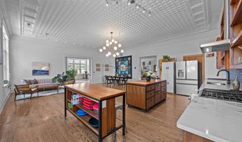 522 W 1st St, Ayden, NC 28513