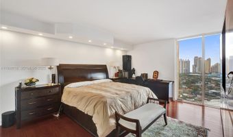 19355 Turnberry Way 26E, Aventura, FL 33180