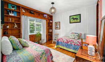 43 Martindale Rd, Asheville, NC 28804