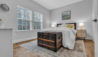 61 Milky Way Dr, Barnegat, NJ 08005