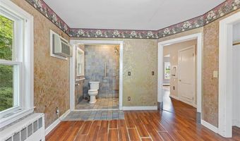 111 White Pkwy, North Smithfield, RI 02896