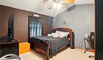 2120 Deerfield Dr, Ashtabula, OH 44004