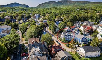 11 Roberts Ave, Bar Harbor, ME 04609
