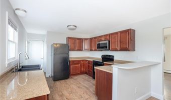 11 Granada Ter, Middletown, RI 02842